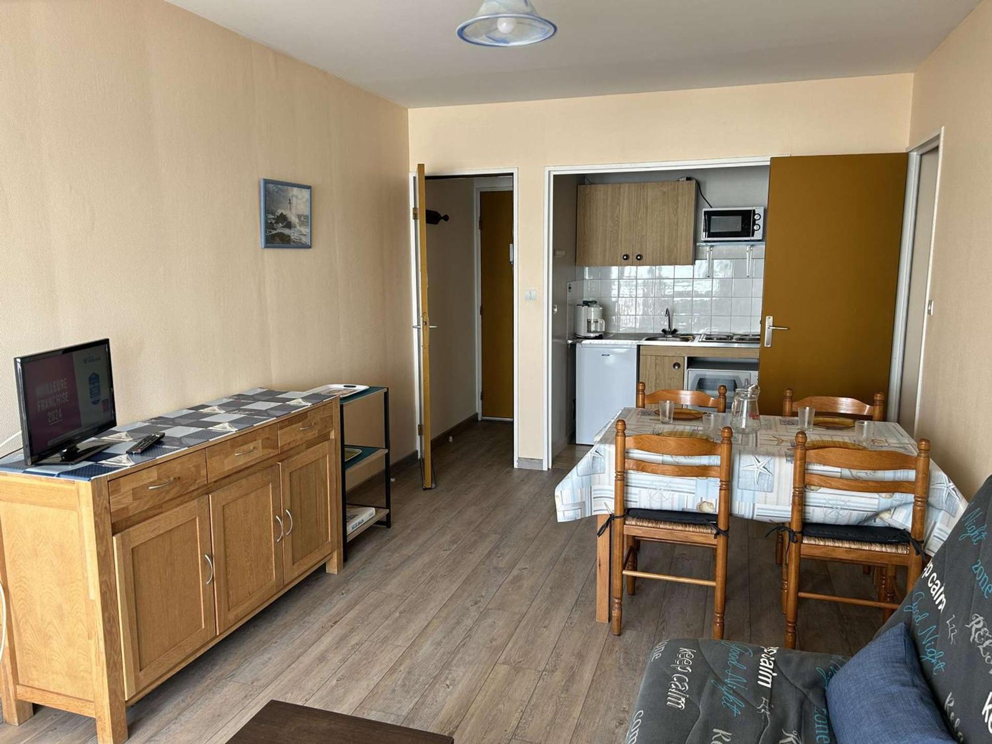 Appartement 2 Pieces Avec Balcon Et Parking A Saint-Gilles-Croix-De-Vie - Fr-1-224-39 Exterior photo